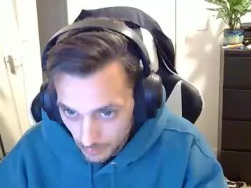 2323gary from Chaturbate