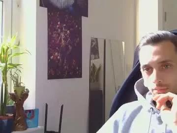 2323gary from Chaturbate