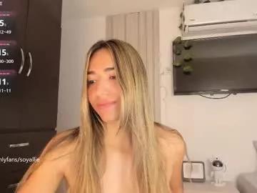 _alliex_ from Chaturbate