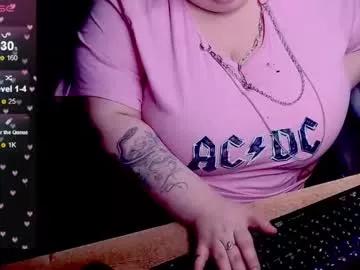 _ellybelly_ from Chaturbate