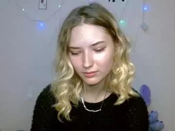 _kikiclark_ from Chaturbate
