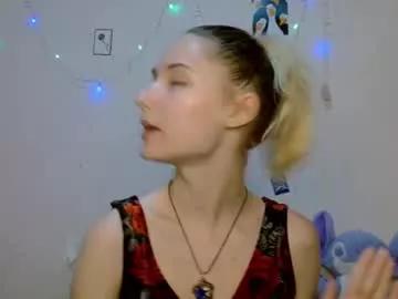 _kikiclark_ from Chaturbate