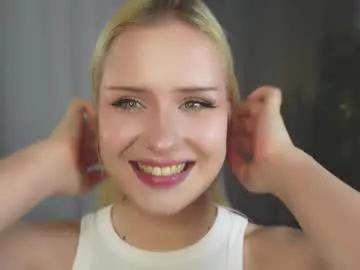 A_avine webcams show profile image 