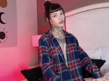 aa_lunit from Chaturbate