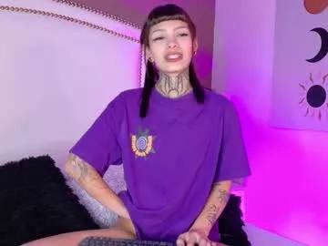 aa_lunit from Chaturbate