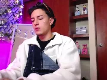 aaron_sanz_ from Chaturbate