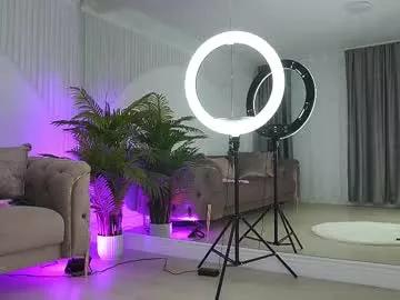 abbela_white from Chaturbate