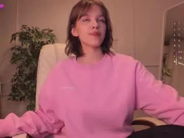 adalyn_glow from Chaturbate