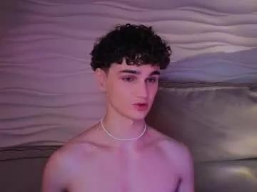 adam_21cm from Chaturbate