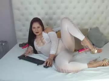 agatha_collinz from Chaturbate