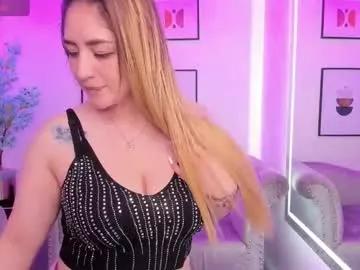 agatha_luxx from Chaturbate