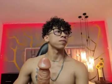 akazaboy from Chaturbate