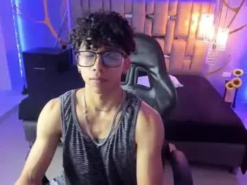 akazaboy from Chaturbate