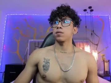akazaboy from Chaturbate