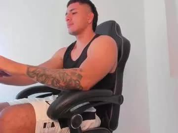 alan_muscle from Chaturbate
