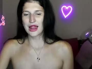 alianna_solo_kiss from Chaturbate