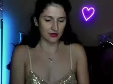alianna_solo_kiss from Chaturbate