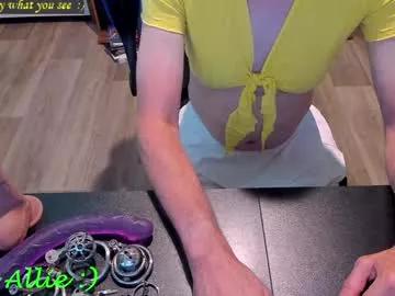 alliekat62 from Chaturbate