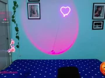allisonblossom from Chaturbate