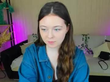 alluringeyess from Chaturbate