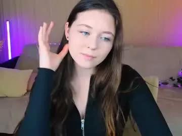 alluringeyess from Chaturbate