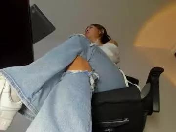 alma_fenix from Chaturbate