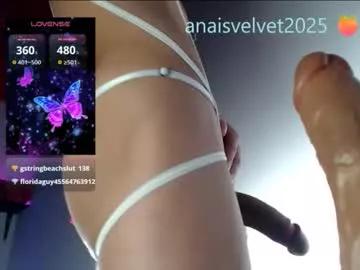 anaisvelvet2025 from Chaturbate