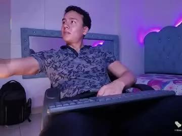 andrew_thomas_ from Chaturbate is Freechat