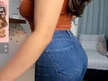 annia_paris from Chaturbate