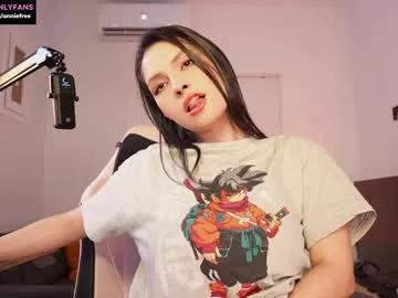 annieguzman_ from Chaturbate