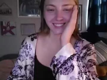 applemary702 from Chaturbate