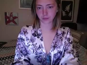 applemary702 from Chaturbate
