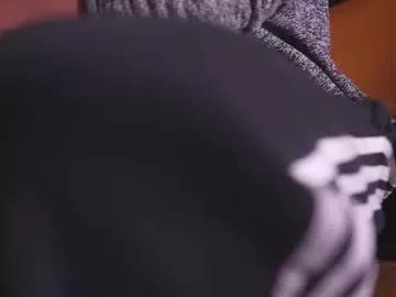 arabkamikkaze from Chaturbate