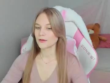 ariawell from Chaturbate