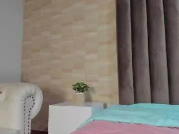 ariiadna_fox from Chaturbate