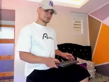 Aron_santoro1 webcams show profile image 