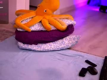 aryadeluna from Chaturbate