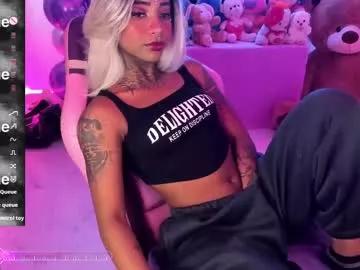 Dirty chat webcam: explore liveshows with versed models, from laying bare to fetishes, in a variety of sexy free adult webcams.