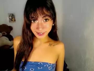 asianbarbie05 from Chaturbate