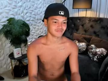 asianhugescott from Chaturbate