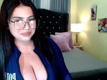 asias_hotkiara from Chaturbate