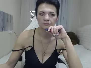 avasaturnian from Chaturbate