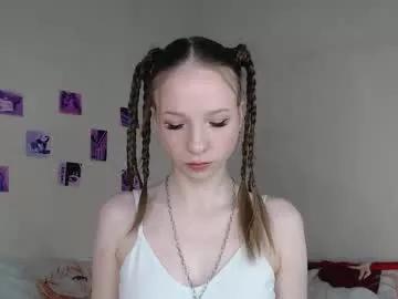 b4by_emilia from Chaturbate