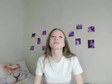b4by_emilia from Chaturbate