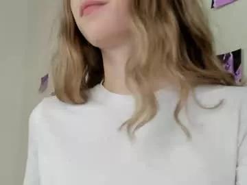 b4by_emilia from Chaturbate