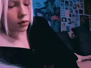 babe_moister from Chaturbate