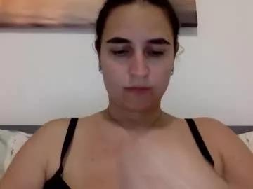 babyelodie12 from Chaturbate