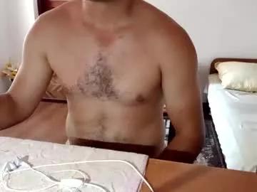 baiat_frumusel from Chaturbate