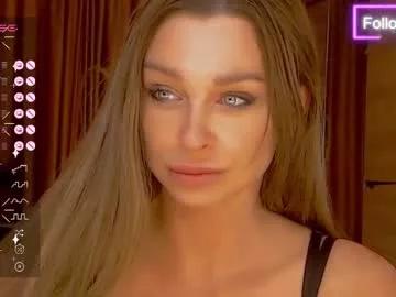 barbie_kiss1 from Chaturbate