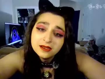 beethebumblebee from Chaturbate